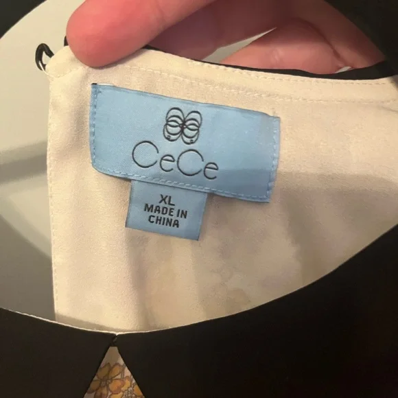 CeCe Floral Blouse with Black Collar - Picture 3 of 7